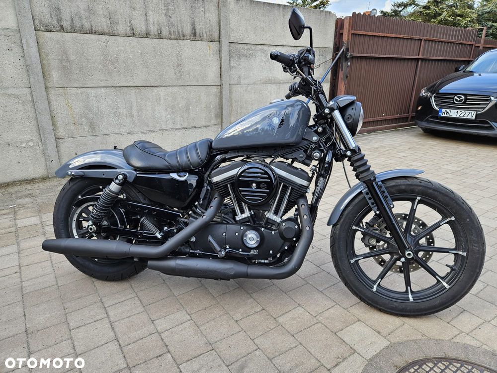 Harley-Davidson Sportster Iron 883 - 14