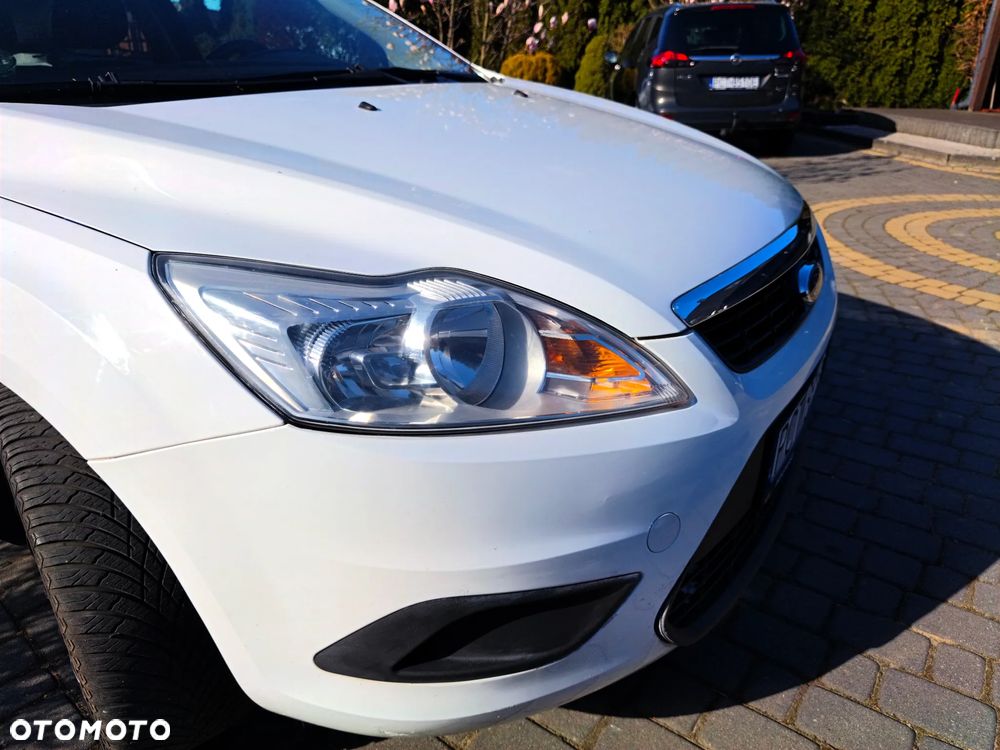 Ford Focus 1.4 16V Style+ - 9