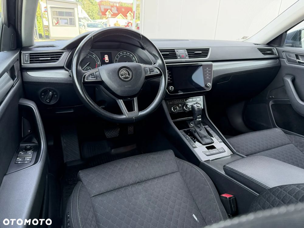 Skoda Superb 2.0 TDI Style DSG - 19