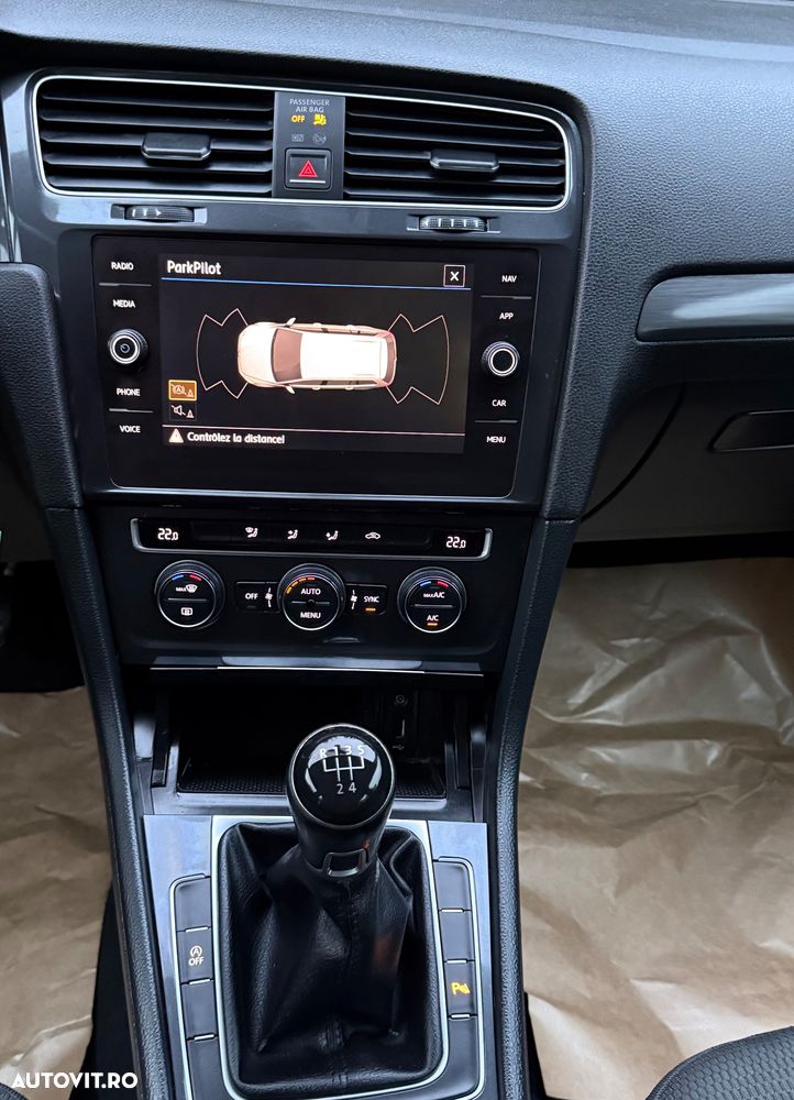 Volkswagen Golf 1.6 TDI (BlueMotion Technology) Trendline - 17