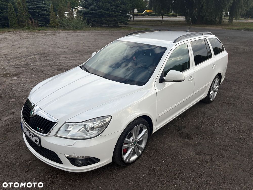 Skoda Octavia Combi 2.0 TDI CR DPF DSG RS - 12