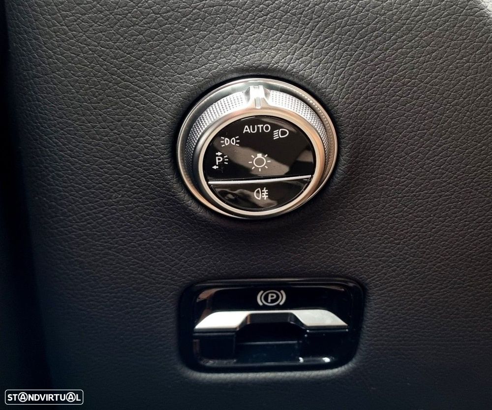 Mercedes-Benz GLC 300 e 4Matic - 28