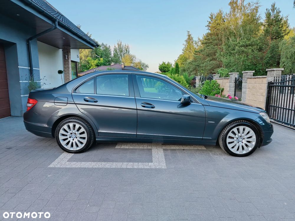 Mercedes-Benz Klasa C 350 CDI DPF 4Matic 7G-TRONIC Avantgarde - 4