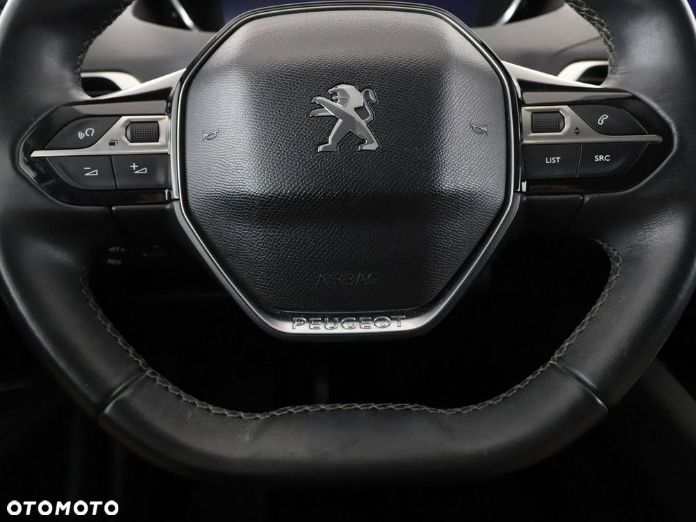 Peugeot 3008 1.6 BlueHDi Allure S&S - 22