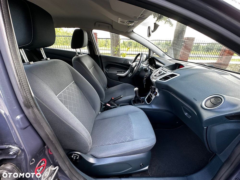 Ford Fiesta 1.25 Ambiente - 16
