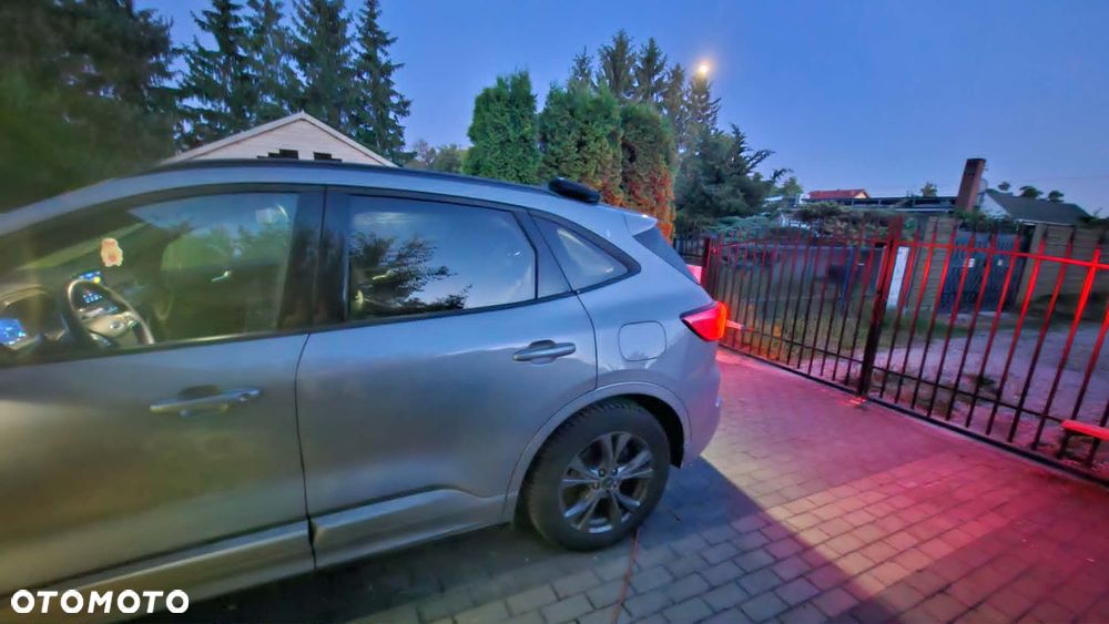 Ford Kuga 1.5 EcoBoost FWD ST-Line - 10