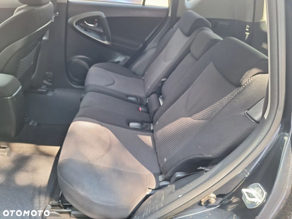 Toyota RAV4 - 23