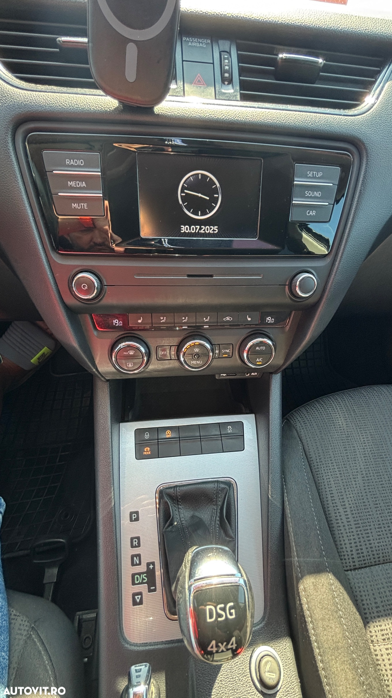 Skoda Octavia 2.0 TDI 4x4 DSG Style - 8