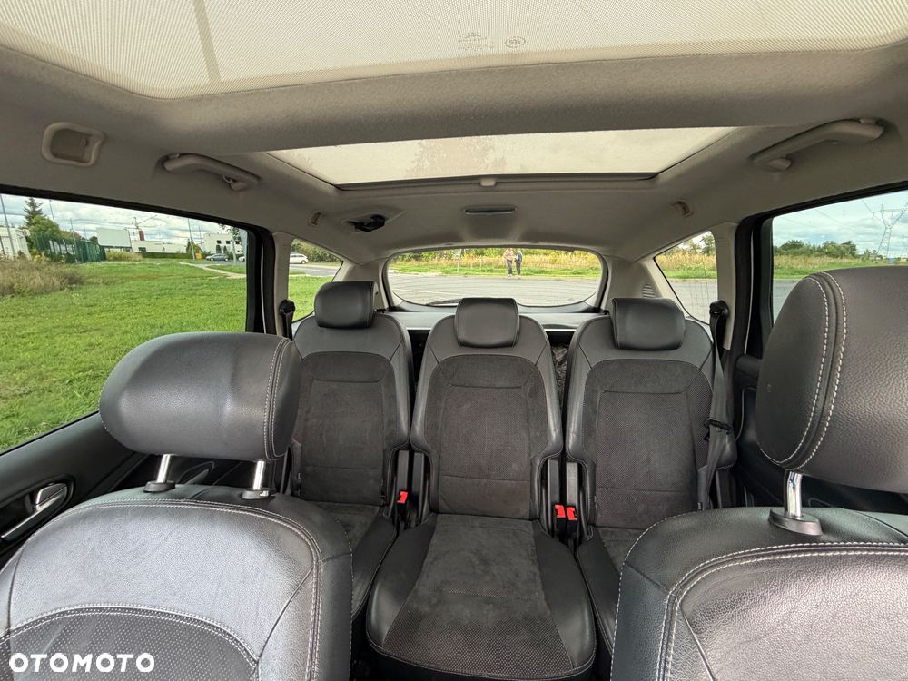 Ford S-Max 2.2 TDCi DPF Titanium - 12