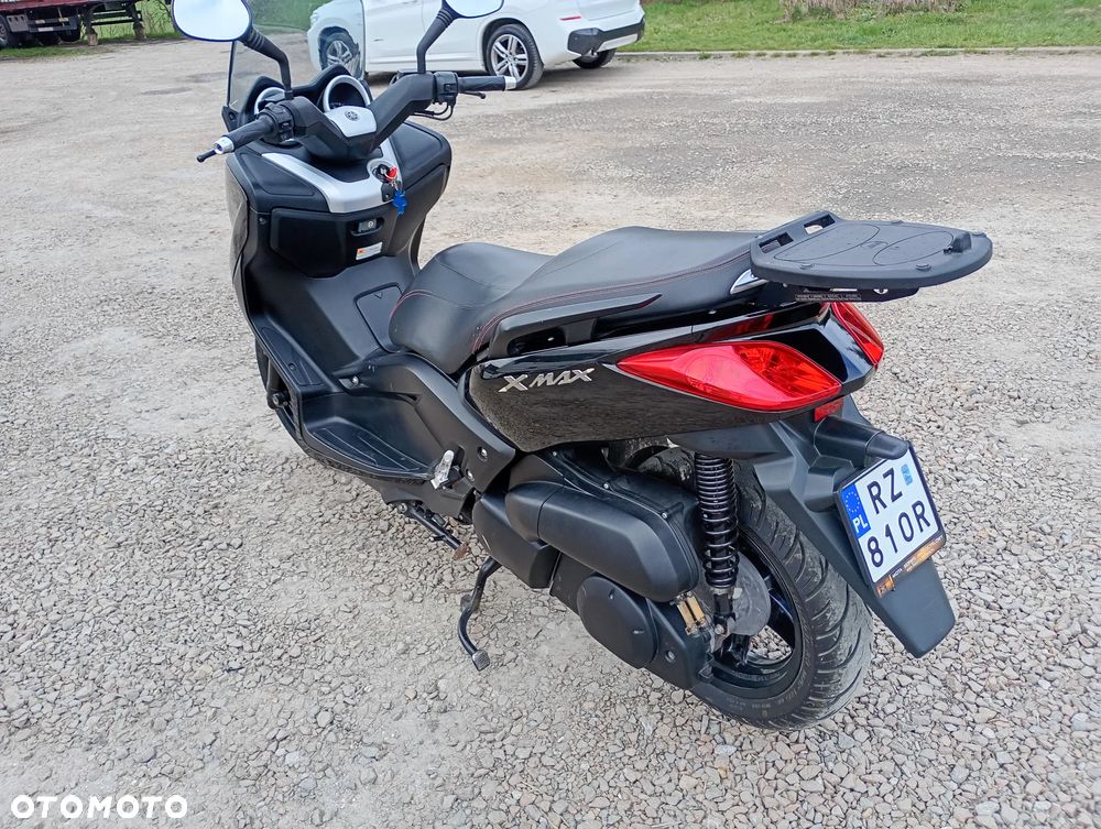 Yamaha X-max - 10