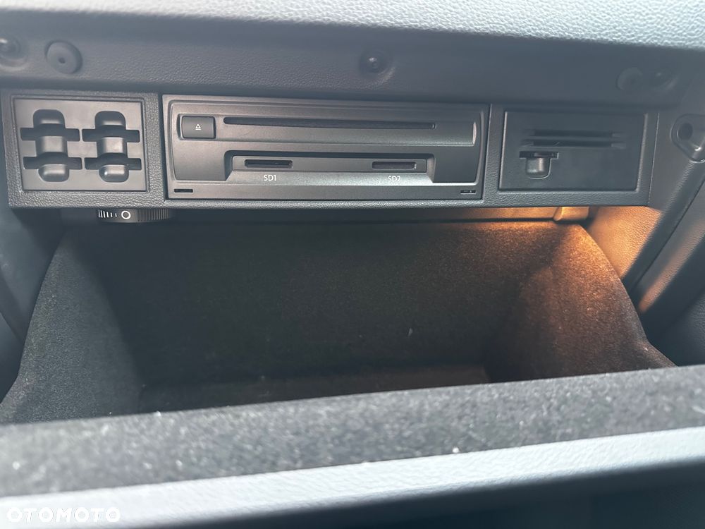 Volkswagen Golf 2.0 TDI Sound - 23