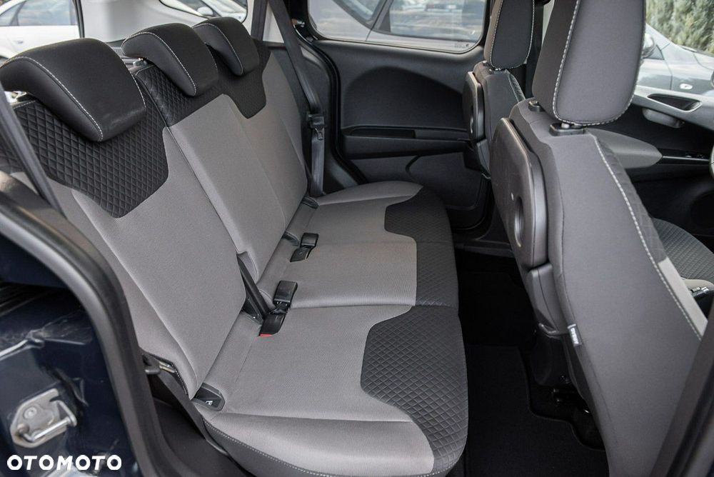 Ford Tourneo Courier - 25