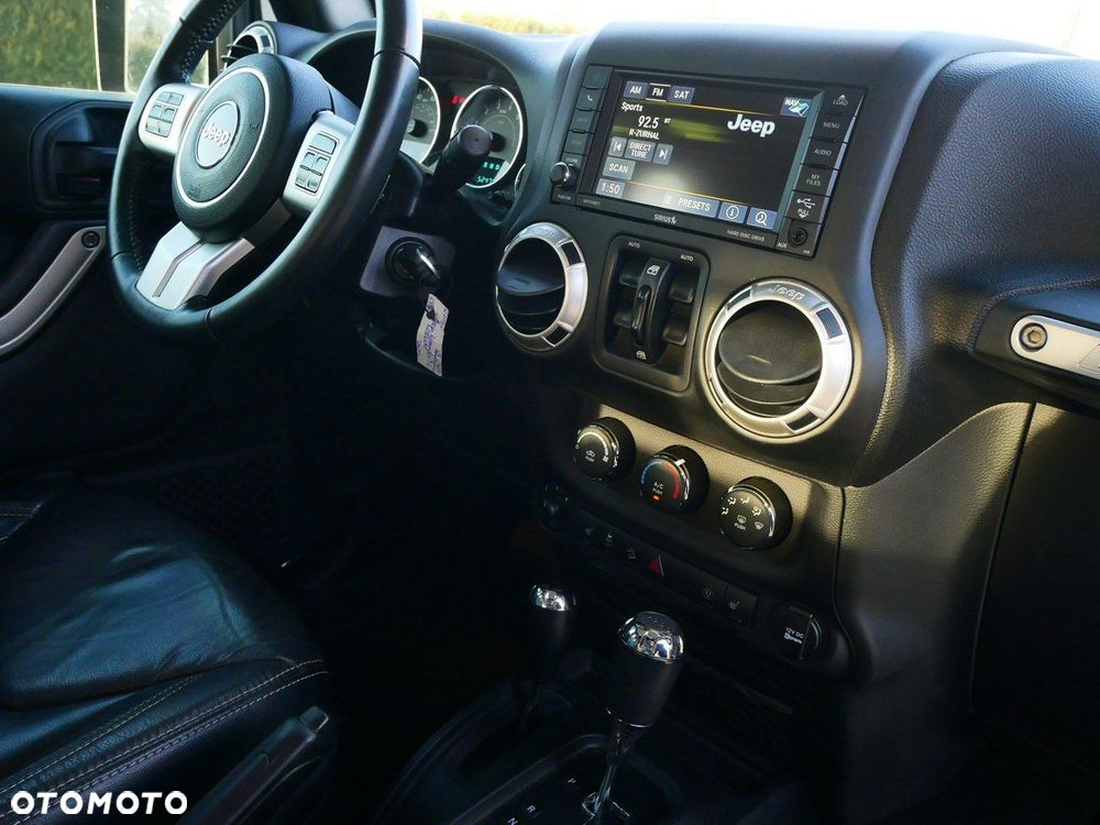 Jeep Wrangler 3.6 Unlim X - 19