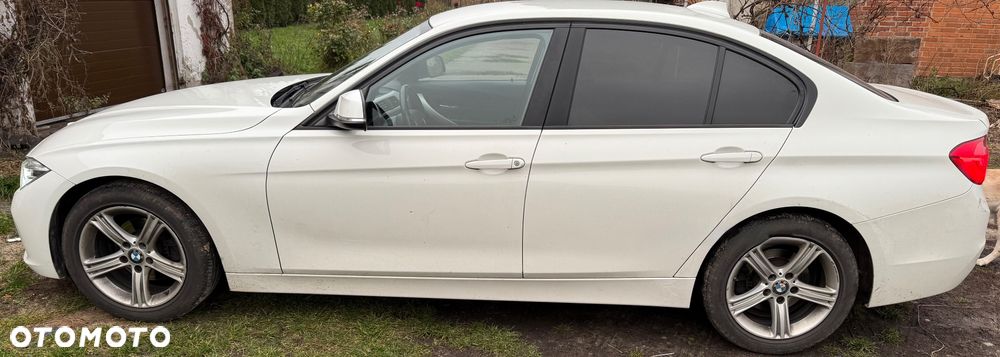 BMW Seria 3 318d - 4