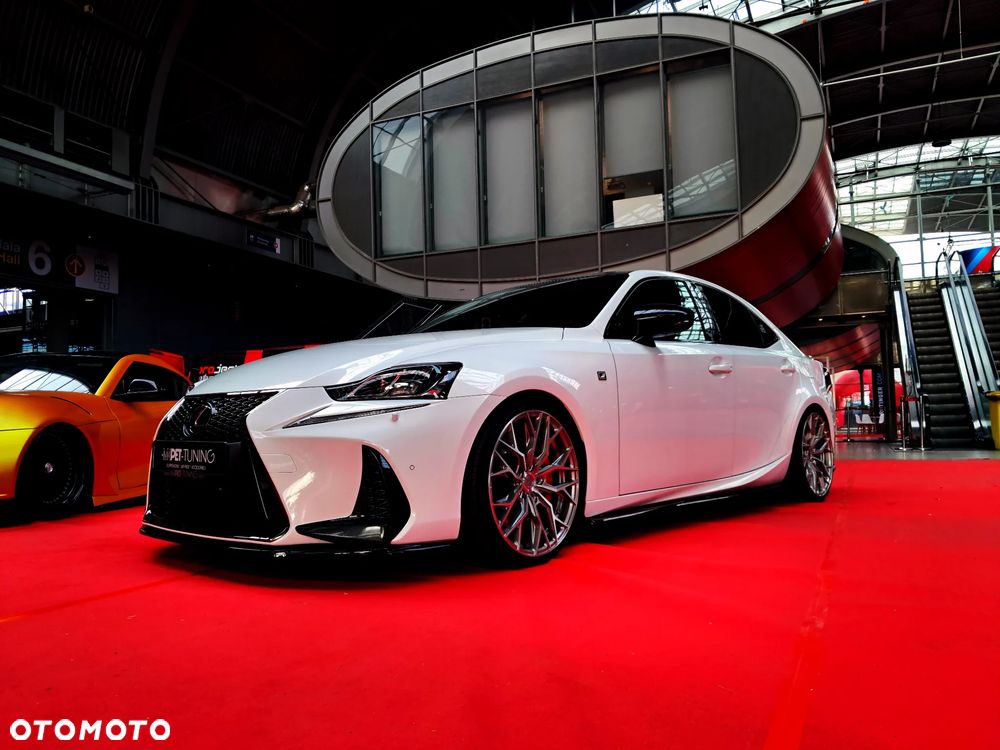 Lexus IS 200t F Sport - 32
