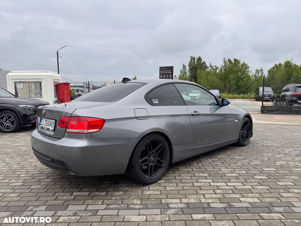 BMW Seria 3 320d Aut. - 7