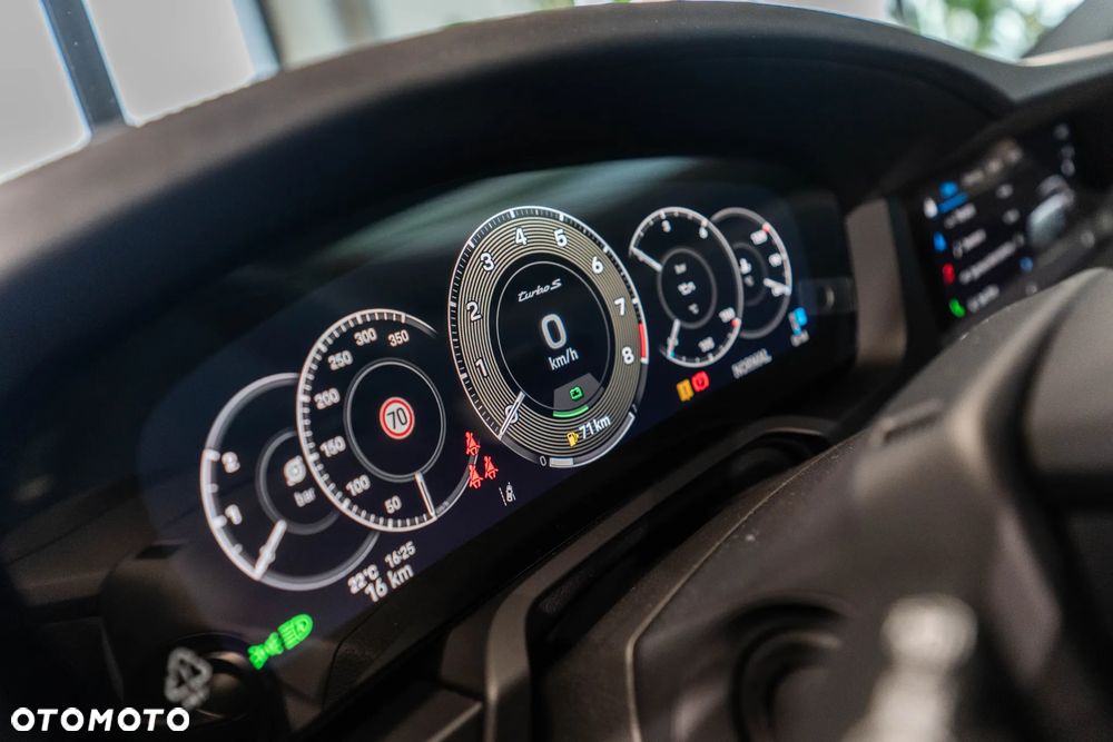 Porsche 911 Turbo S - 19