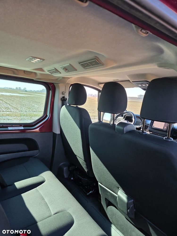 Renault Trafic 2.0 dCi - 11