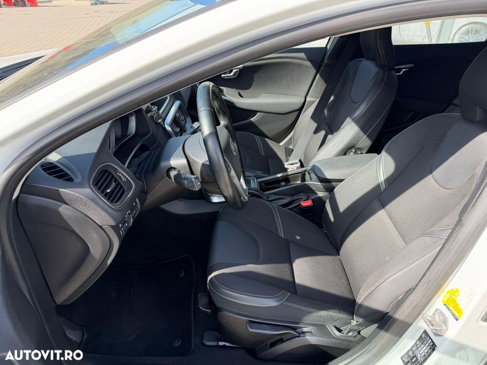 Volvo V40 D4 VEA Momentum - 8