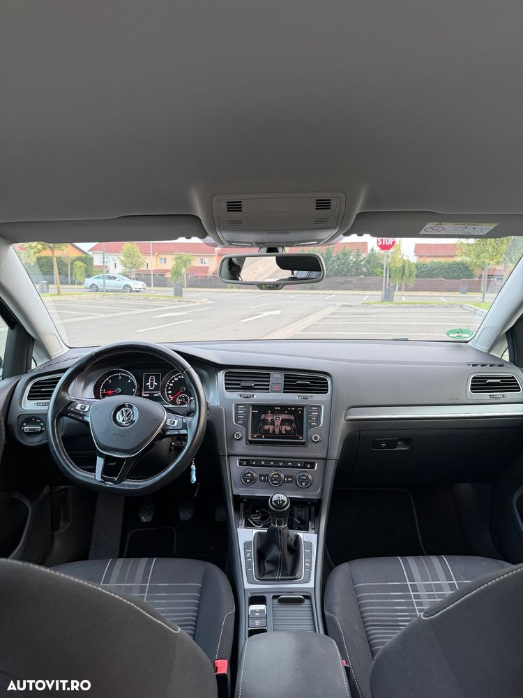 Volkswagen Golf 1.6 TDI DPF Trendline - 9