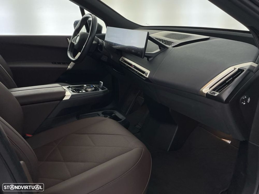 BMW iX xDrive 40 - 22