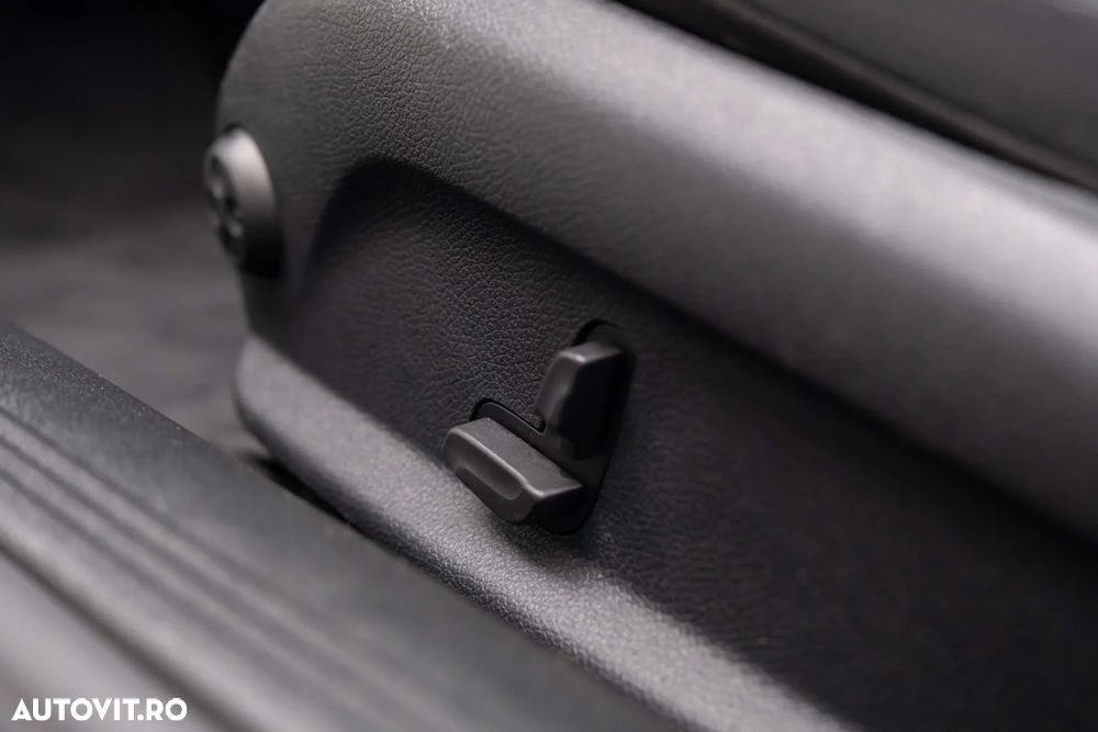 Mercedes-Benz E 200 9G-TRONIC Avantgarde - 26