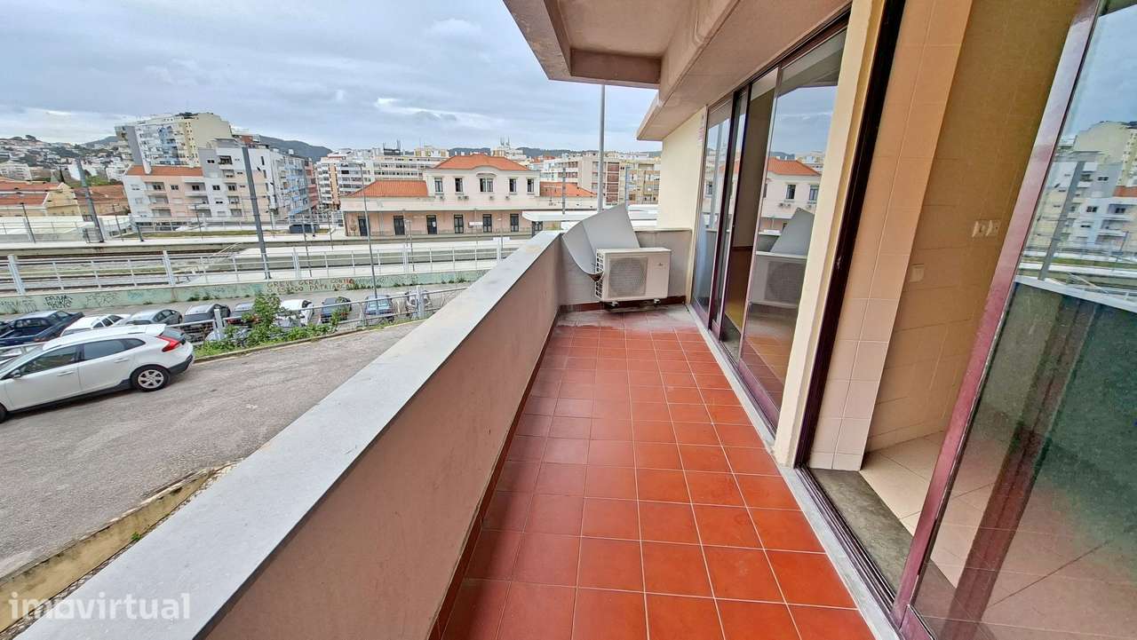 Apartamento T3  126m2, 3 lug.  estacionamento, arrecadação em Setubal. - Grande imagem: 5/14