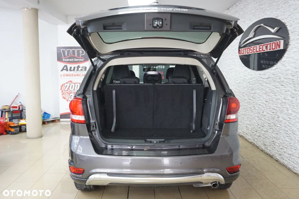 Fiat Freemont 2.0 Multijet 16V DPF Automatik Allrad Black Code - 11