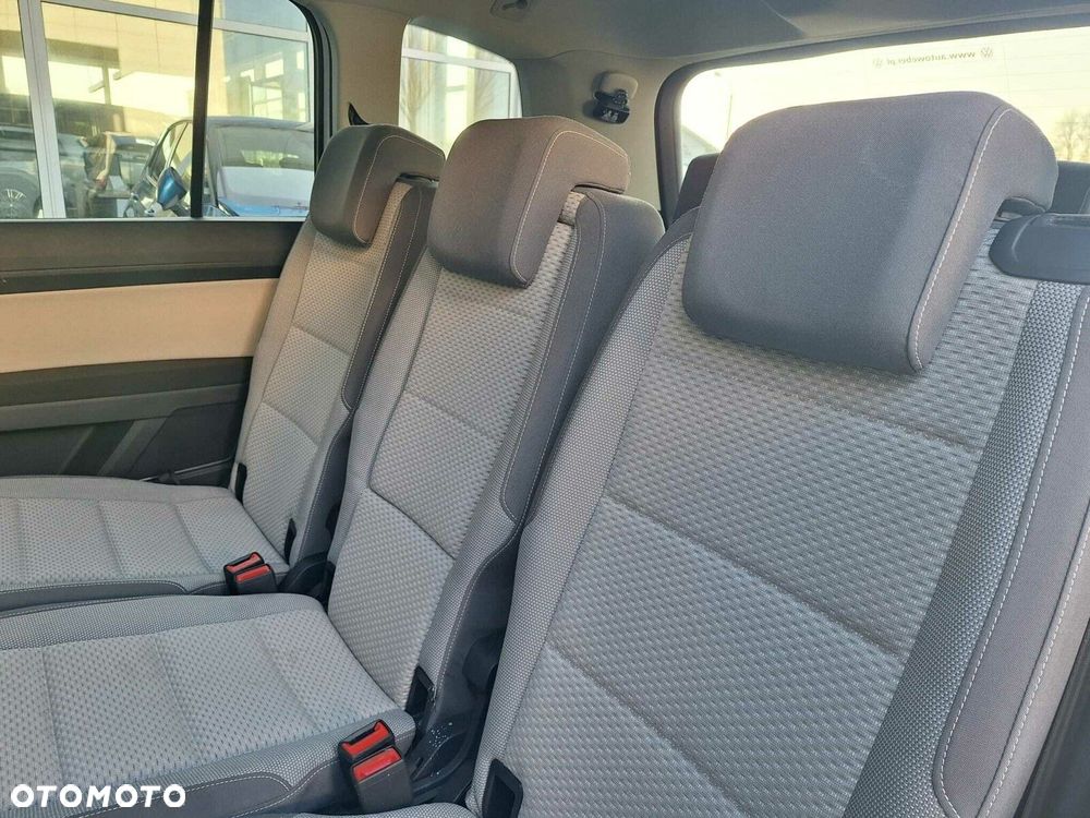 Volkswagen Touran - 21