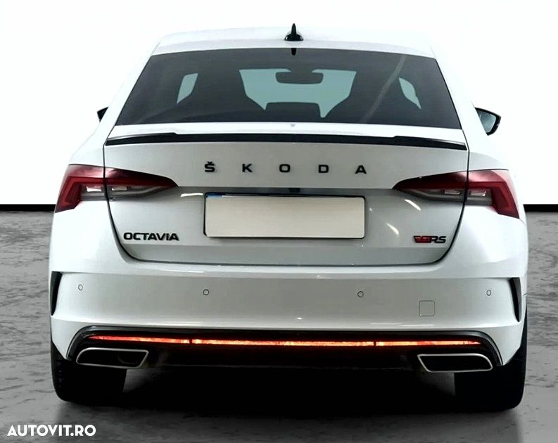 Skoda Octavia 2.0 TDI DSG 4X4 RS Plus - 7