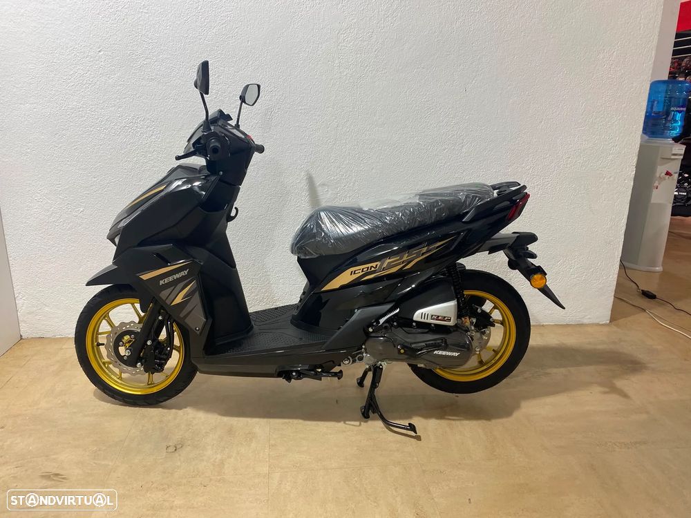 Keeway Agora Scooter - 1