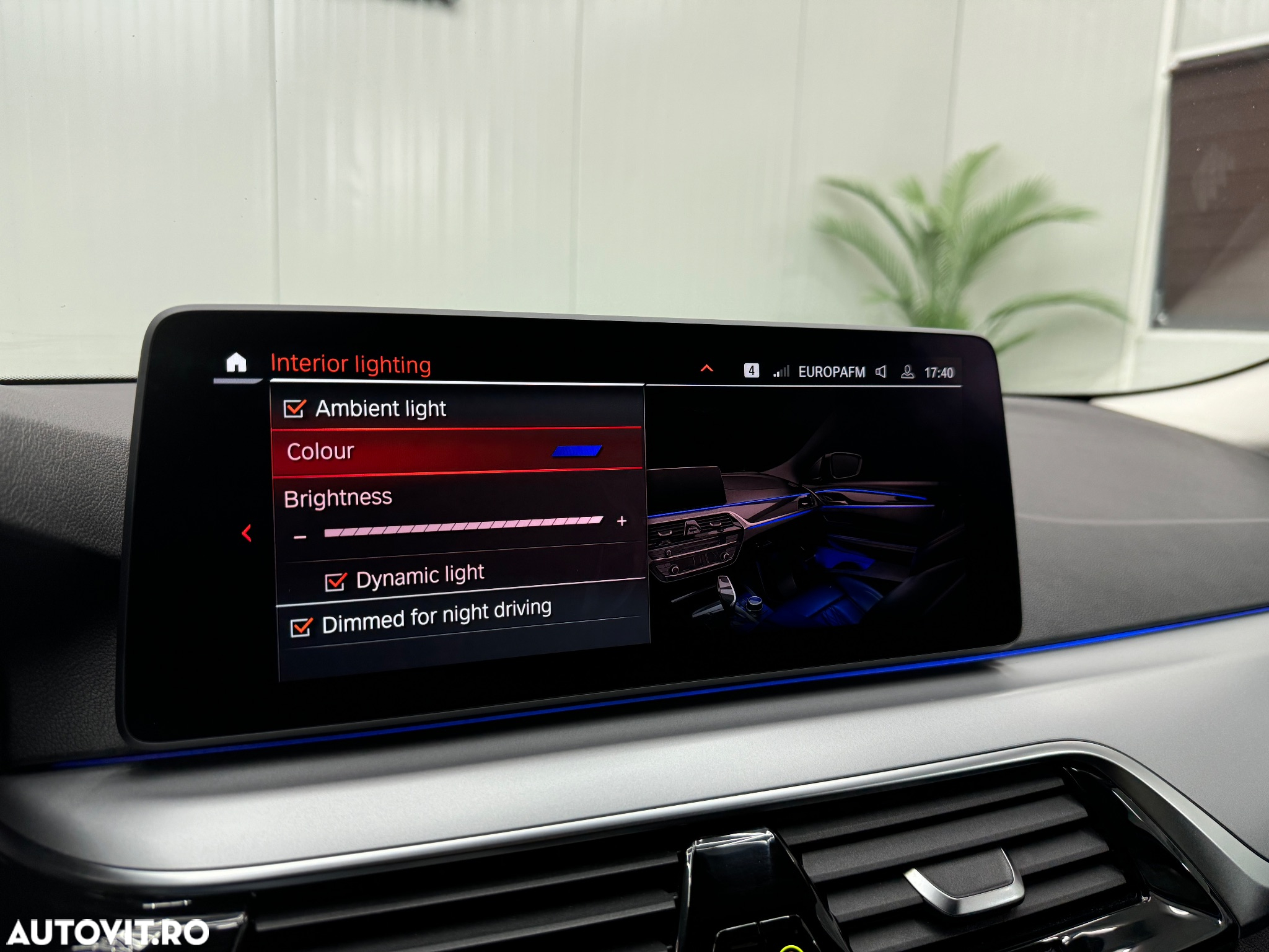 BMW Seria 5 530i xDrive AT MHEV - 33