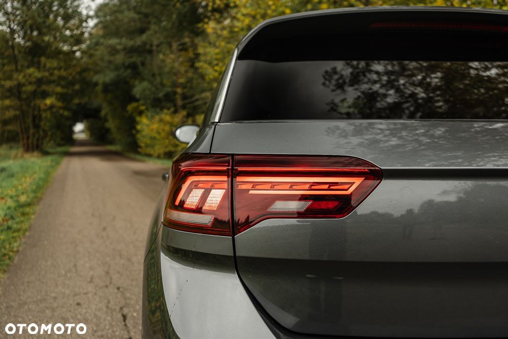 Volkswagen T-Roc - 23
