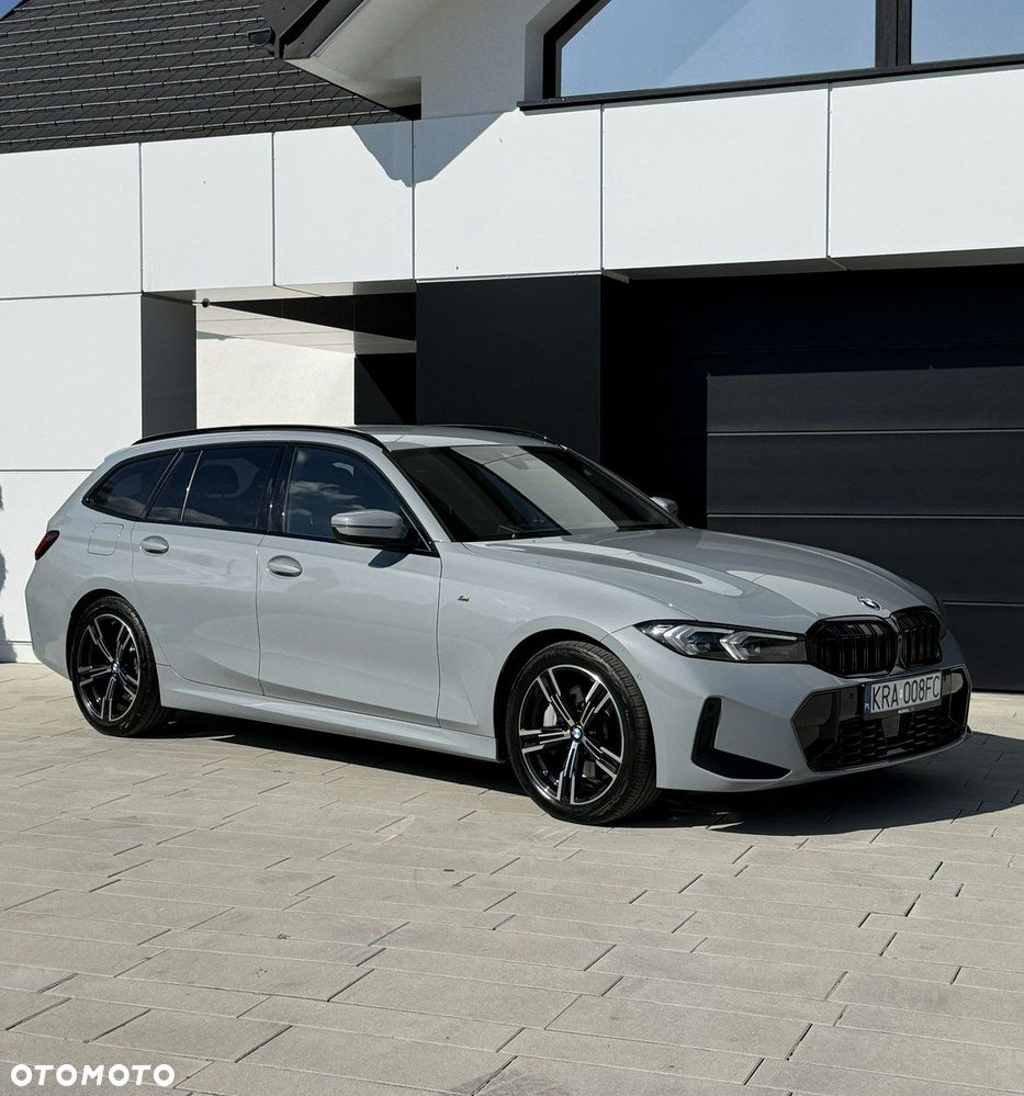 BMW Seria 3 330i xDrive M Sport - 18