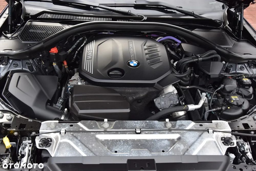 BMW Seria 3 318d Sport Line - 32