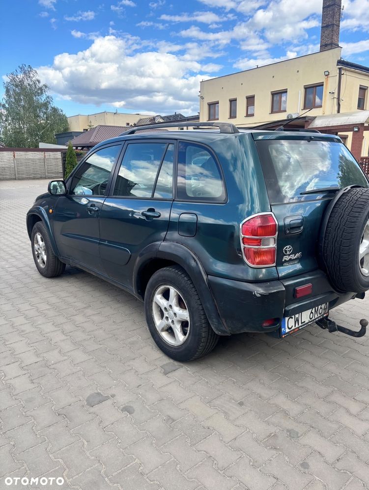 Toyota RAV4 2.0 D-4D 4x4 - 5