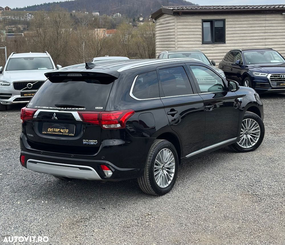 Mitsubishi Outlander 2.4 4WD Top - 13