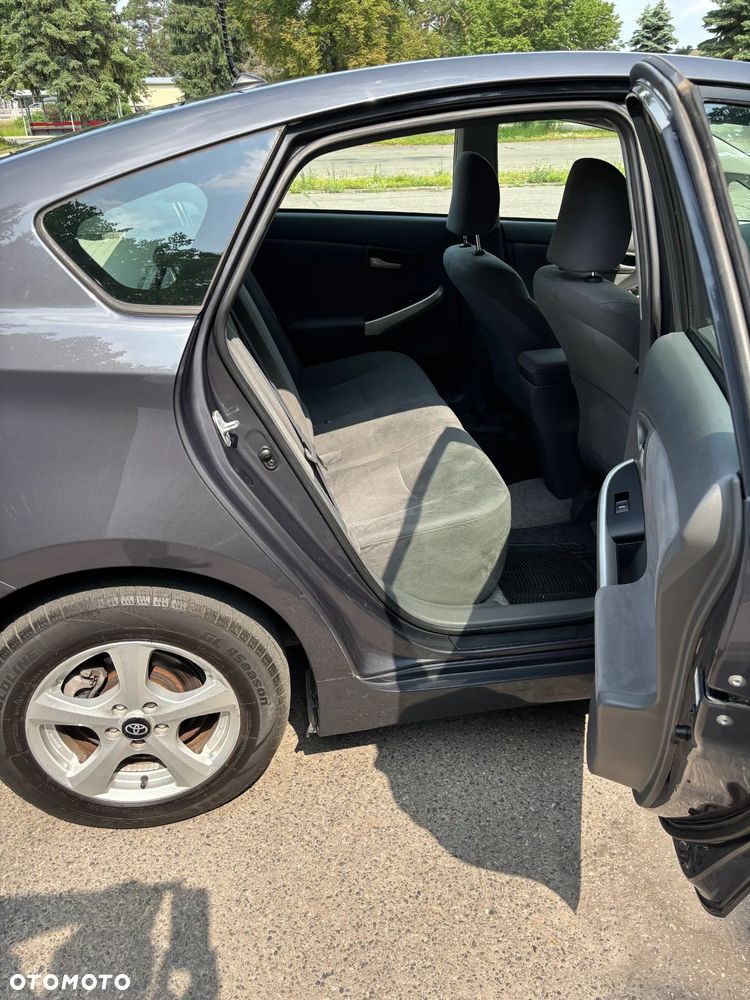 Toyota Prius 1.8 Hybrid Premium - 14