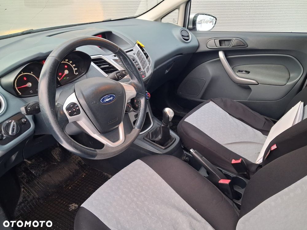 Ford Fiesta 1.4 TDCI Champions Edition - 6