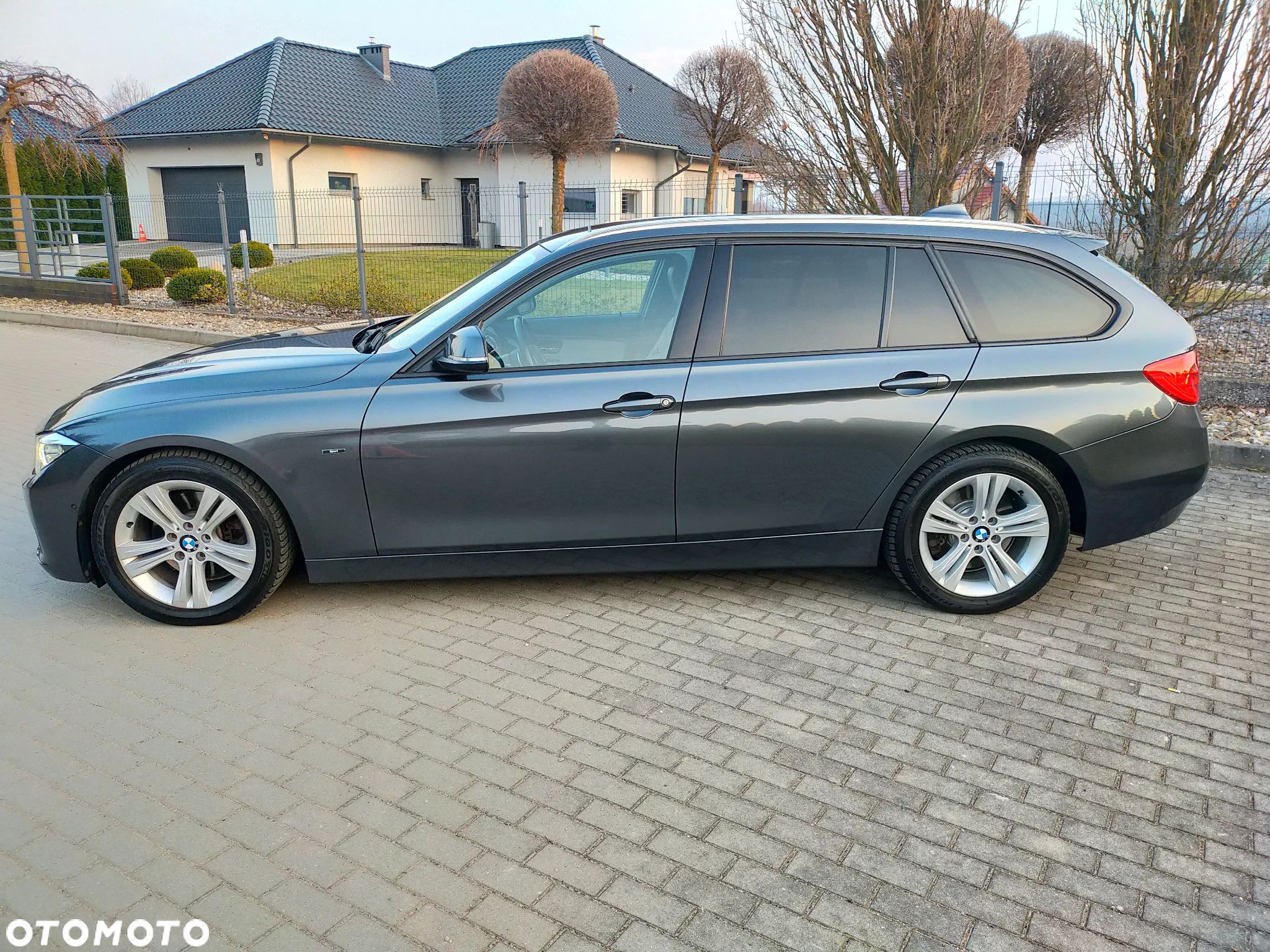 BMW Seria 3 330d Sport Line - 1