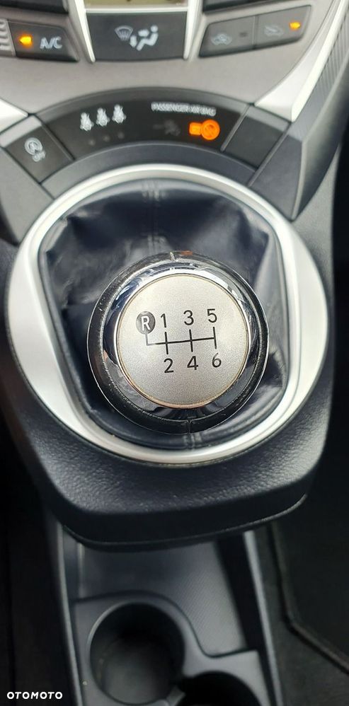 Toyota Verso S - 10