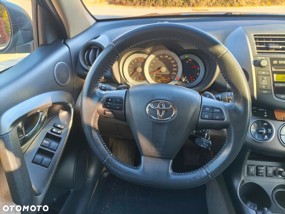Toyota RAV4 - 33