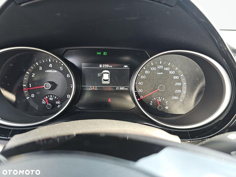 Kia XCeed - 18