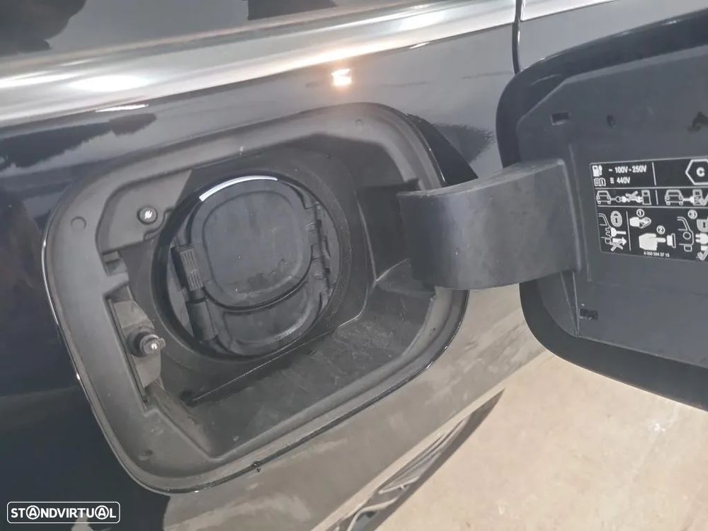 Mercedes-Benz CLA 250 e Shooting Brake Style Plus - 11