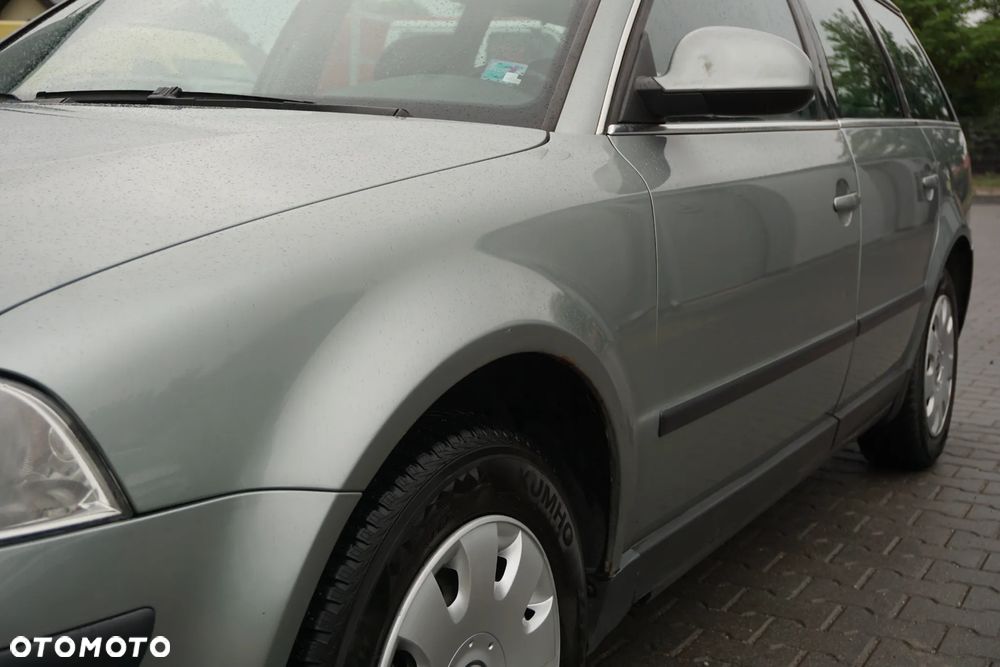 Volkswagen Passat 1.9 TDI Basis - 2