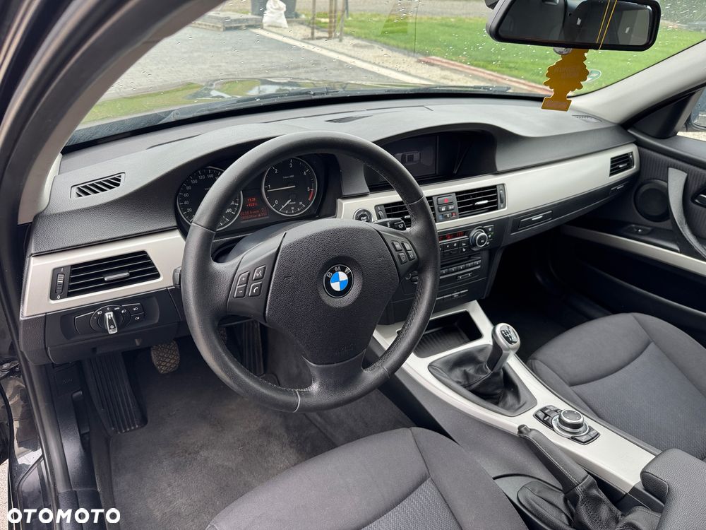 BMW Seria 3 - 17