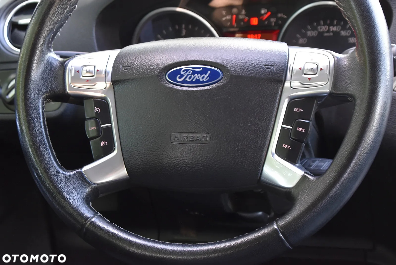 Ford S-Max - 23