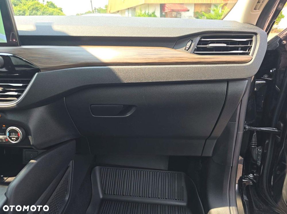 Ford Escape 2.0 EcoBoost AWD Titanium - 9