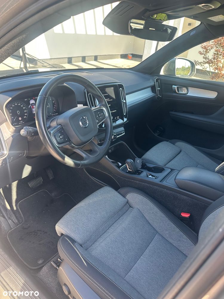 Volvo XC 40 T3 Momentum Pro - 15