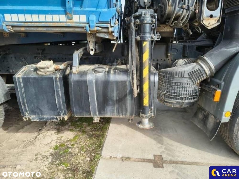 Mercedes-Benz Actros - 32